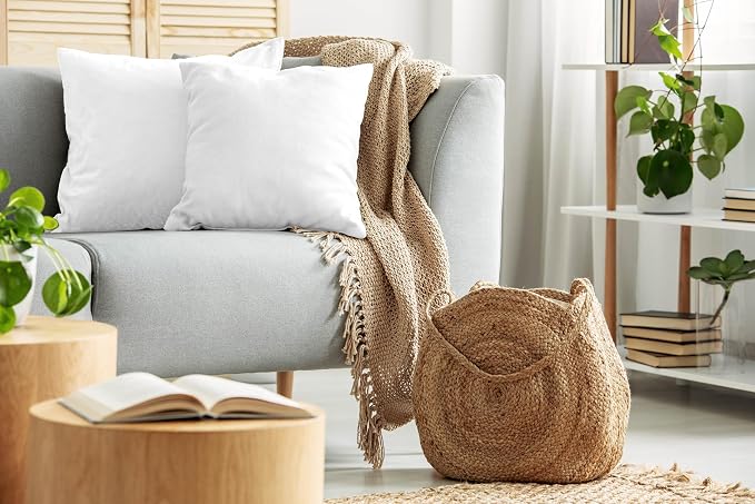 ROYALE LINENS 22 x 22 Pillow Insert - Down Alternative Throw Pillows Insert - Square Pillow Pack of 2 White - Bed & Couch Pillows - Inner Cushion for Bed, Cushion for Living Room - Shams Stuffer