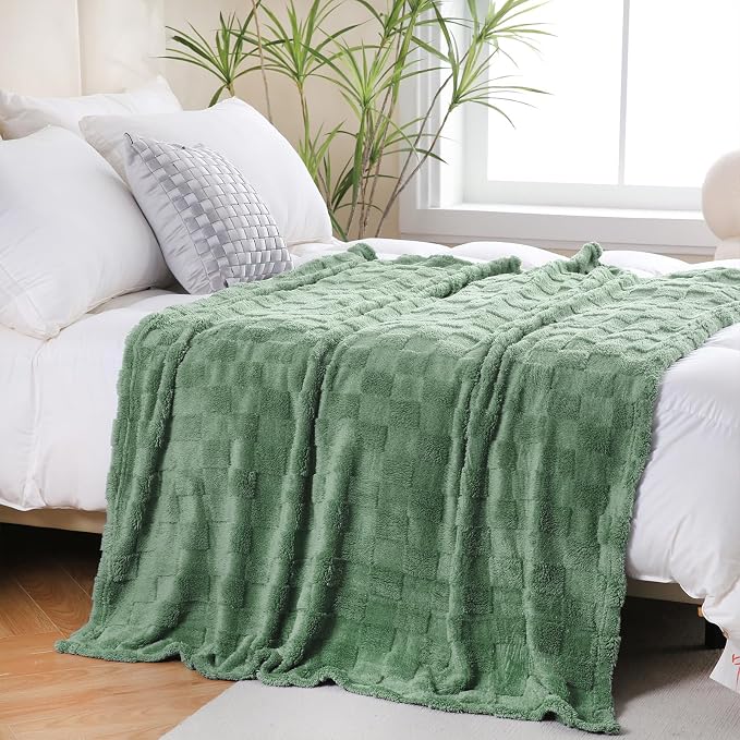 Sage Green Fleece Throw Blanket 60”×80”Checkered Design for Couch | Super Soft Cozy Plush Microfiber 3D Square Pattern Flannel Blanket for Sofa Bed Lightweight for Adults,Women