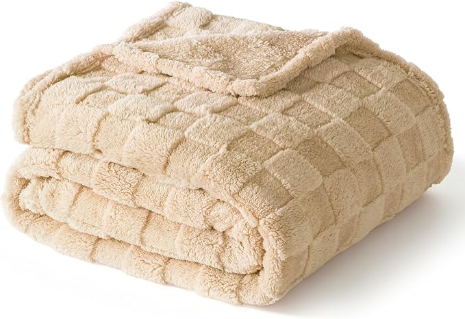 Exclusivo Mezcla 3D Checkered Fleece Throw Blanket for Couch, Camel | Super Soft and Cozy Fluffy Throw, Lightweight and Breathable, Cute Fuzzy Blanket for Sofa, Home Decor, All Season, 50"x60"