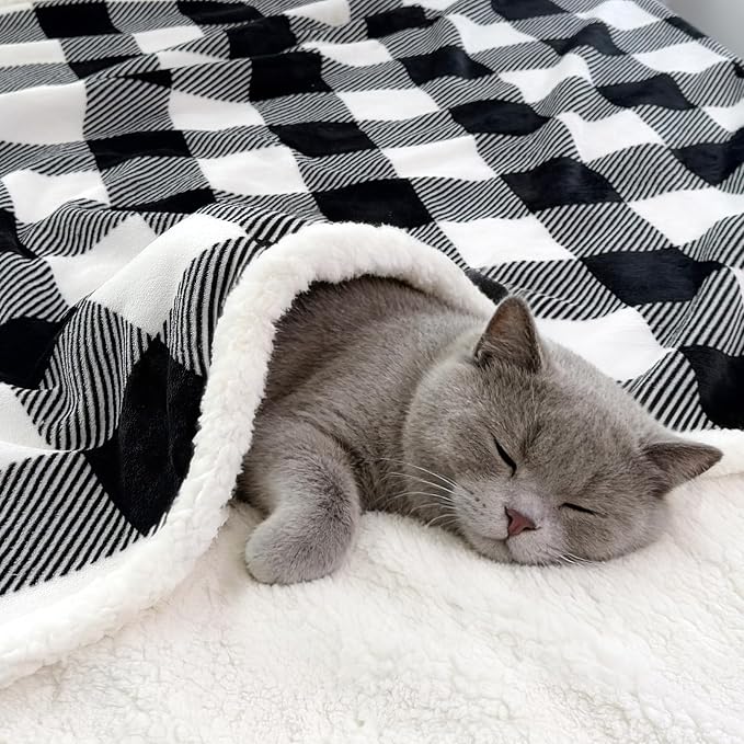 PU MEI Sherpa Fleece Throw Blanket 80" x 90" Reversible Plush Fluffy Large Big Blanket Lattice Flannel Blankets for All Season Use, Black and White