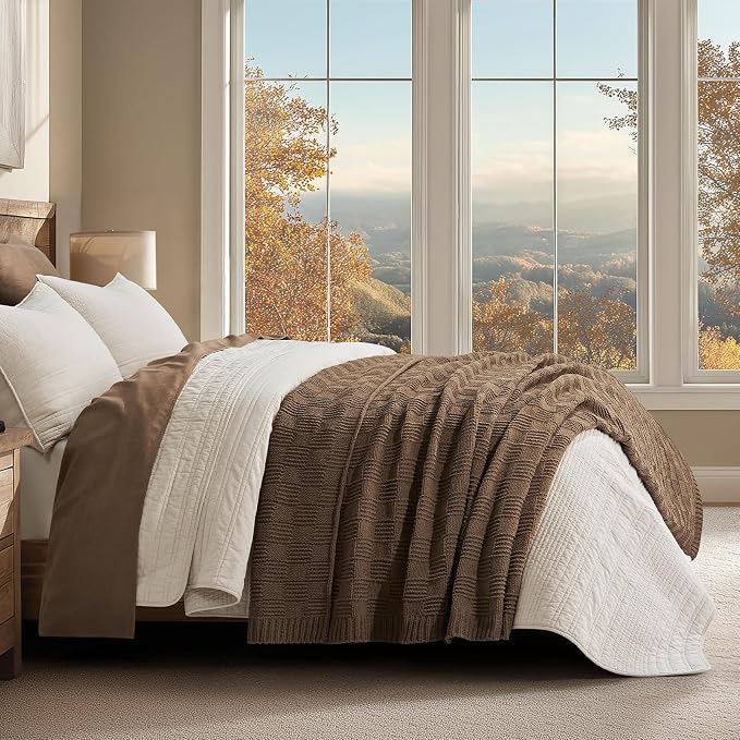 EVERGRACEHOME Modern Checkered Chenille Throw Blanket, 50x60, Camel Brown | Lightweight Warmth, All-Season Breathability, OEKO-TEX certified, Timeless Grid Pattern, Farmhouse Throw for Couch, Bed, Sofa
