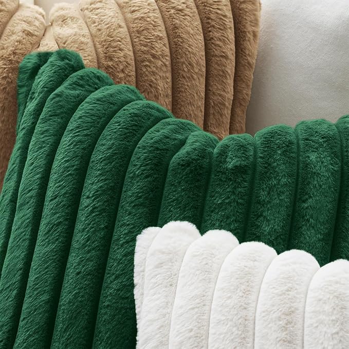 MIULEE Faux Fur Decorative Throw Pillow Covers 18x18 Set of 2 Dark Green | Modern Soft Plush Couch Pillows, Cozy Fluffy Cushion Covers for Sofa Bed Living Room Home Decor