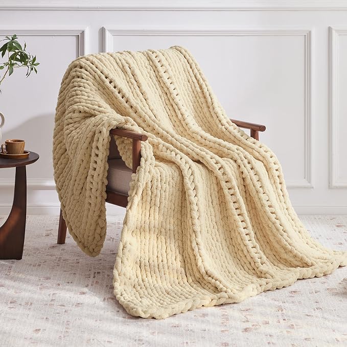 Negwoo Chunky Knit Throw Blanket, Knitted Throw Chenille Yarn, 50"*60" | Soft Thick Cable Knitted Blankets, Handmade Big Thick Blanket, Machine Washable Cute Comfy Blanket for Home Decor, Oatmeal