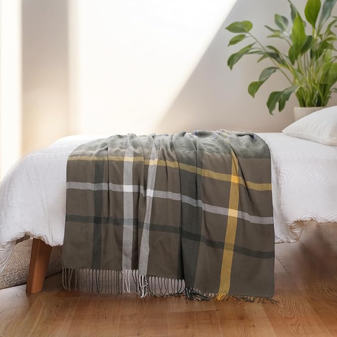 Green Plaid Throw Blanket for Couch, Army Green Plaid Blanket 50"x60" | Lightweight Farmhouse Outdoor Throw Blankets for Bed, Sofa, Cozy Woven Throw with Tassels