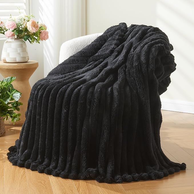 NEWCOSPLAY Fleece Ribbed Cozy Twin Blanket for Couch, Black, 60"x80" | Premium Silky Flannel Blanket, Soft Lightweight Fluffy Throw Blanket for Bed Sofa Decor, Gift for All Season Use