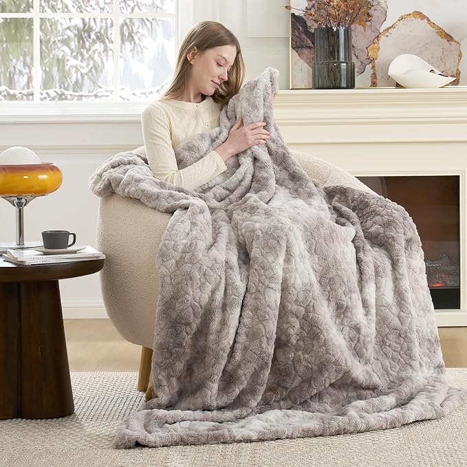 Cozy Bliss Faux Fur Throw Blanket for Couch, Fuzzy Soft Plush Thick Warm Fluffy Reversible Wave Textured Blanket for Sofa Bedroom Living Room, 55 * 70 Inches Tie-dye Grey