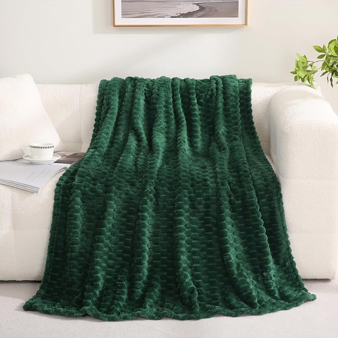 Puncuntex Dark Green Throw Blanket 60"×80" Fuzzy 3D Jacquard Decorative | Flannel Fleece Super Soft Plush Cozy Blanket for Couch Sofa Chair Lightweight