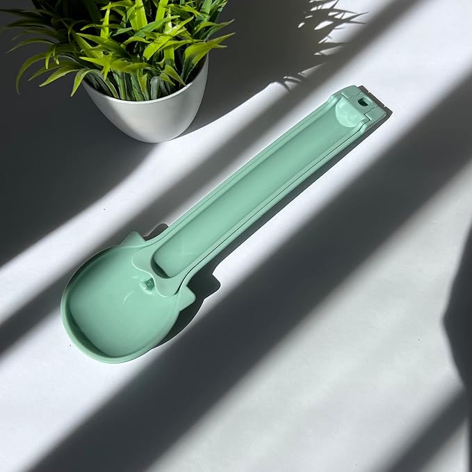 Cat Treat Dispenser – Wet Treat Squeezer for Puree & Bisque, Green