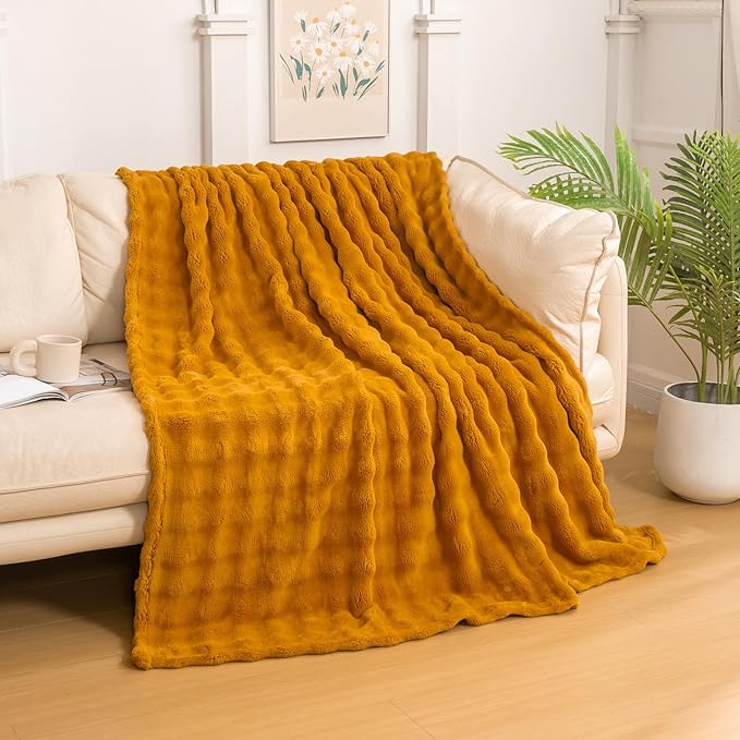 YUSOKI 3D Fleece Bubble Throw Blanket,Gold, 50"x60" | Ultra Soft, Non-Shedding, Lightweight for All Season Use, stays fluffy after repeated washes, Perfect Gifts, Machine Washable