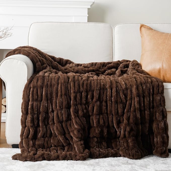 BATTILO Super Soft Faux Fur Throw Blanket for Couch, 50"x60", Double Side | Chocolate Brown Throw Blanket, Silky Bubble Blanket, Thick Warm Mink Cozy Faux Fur Blanket For Bed, Sofa Living Room