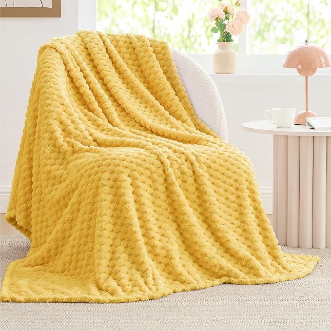 BEDELITE Yellow Throw Blanket for Couch, Soft Cozy Gifts for Women, 50 * 60 | 3D Jacquard Decorative Fleece Blanket, Super Soft Plush Throws, Cute Birthday Gift for Women & Men, Suitable for All Seasons