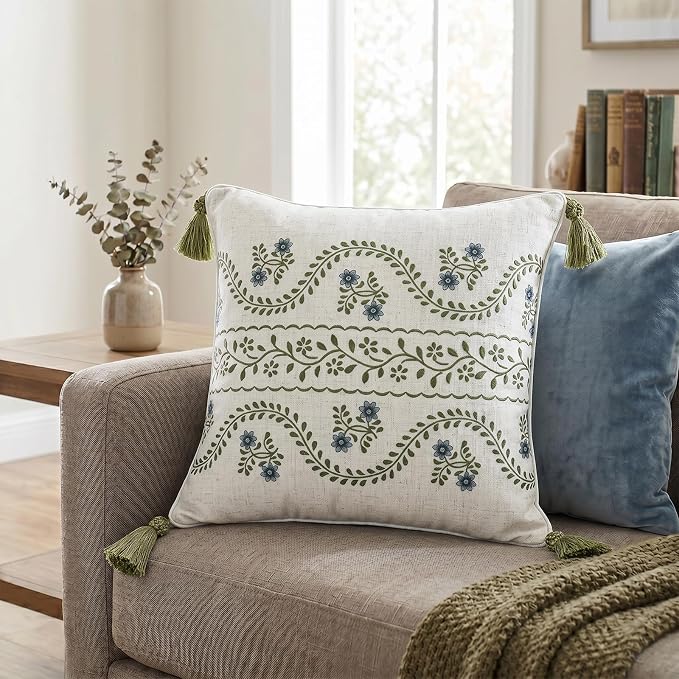 Designer Linen Throw Pillow Cover,Set of 2,18"x18"-Mosella D | Vintage Elegant Square Decor Pillow Cover,Concealed Zipper Design,Floral Pattern,Sofa,Bedroom,Living Room,Lounge Chairs
