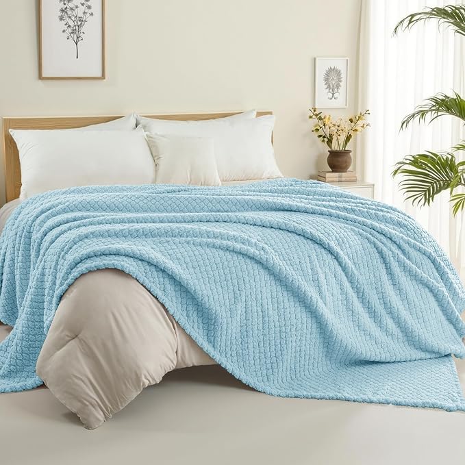 Exclusivo Mezcla Soft Fleece King Size Blanket for Bed, Light Blue | Jacquard Lightweight Cozy Bed Blanket, Breathable Decorative Fuzzy Textured All Season Use, 90x104 Inches