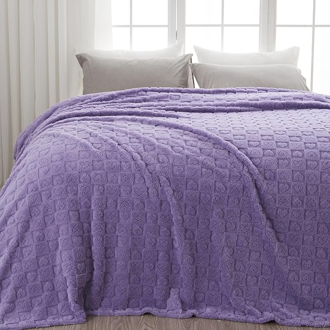 NEWCOSPLAY 3D Heart Checkered Flannel Queen Blanket, Lavender, 90"x90" | Super Soft Cute Lightweight Decorative Premium Silky Fleece Blanket for Couch Sofa Bed, Gift for Women Men, All Season Use