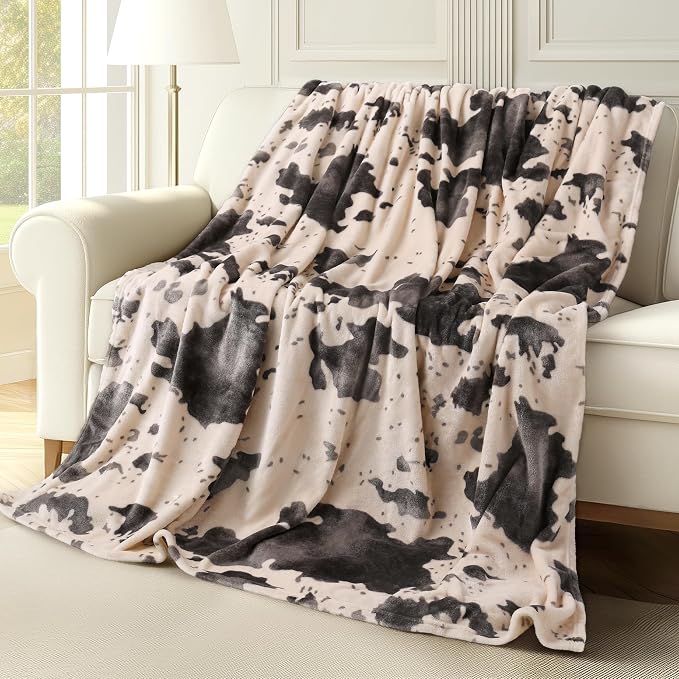 Cow Print Blanket Ultra Soft Flannel Throw Blanket for Couch Bed, Cute Cozy Lightweight All-Season Fleece Blanket Twin XL, Gift for Women & Girls, 66×90 Inches Pink