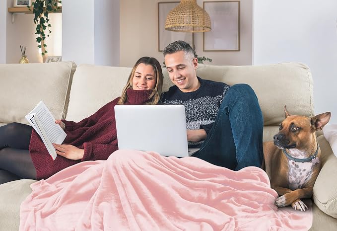 Utopia Bedding Ultra Soft Fleece Bed Blanket King Size Pink (90x102 Inches) | Microfiber Plush Warm Lightweight Breathable Cozy Blanket Anti-Static, All Season Use, Gift for Women and Men