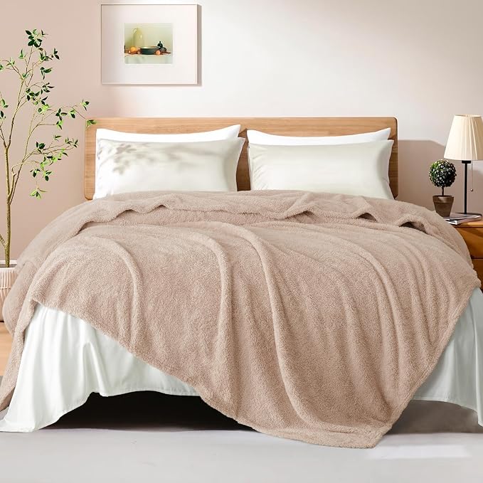 Exclusivo Mezcla Fleece Bed Blankets Queen Size for Bed, 90" x 90" | Super Soft and Cozy Fluffy Blanket for Women, Lightweight and Fuzzy Bedding for Bedroom , All Season, Camel