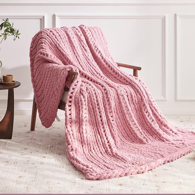 Negwoo Chunky Knit Throw Blanket, Knitted Throw Chenille Yarn, 30"*40" | Soft Thick Cable Knitted Blankets, Handmade Big Thick Blanket, Machine Washable Cute Comfy Blanket for Home Decor, Light pink