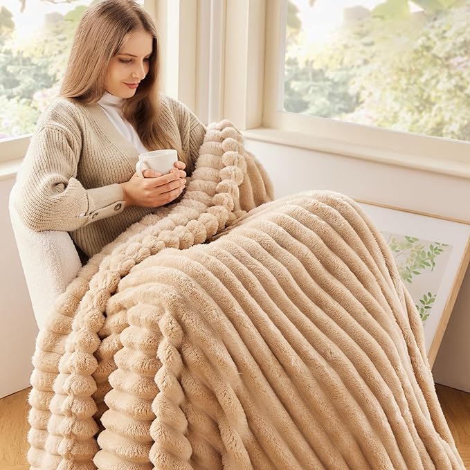 NEWCOSPLAY Fleece Ribbed Cozy Throw Blanket for Couch, Brown, 50"x60" | Premium Silky Flannel Blanket, Soft Lightweight Fluffy Throw Blanket for Bed Sofa Decor, Gift for All Season Use