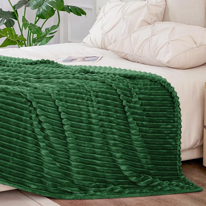 BEDELITE Ribbed Jacquard Dark Green King Size Blankets for Bed, 108x90 Inch | Soft Warm Decorative Fluffy Blanket, Cozy Fuzzy Lightweight Plush Fleece Throw Blankets for Bed, Room Decor, Gift for Women