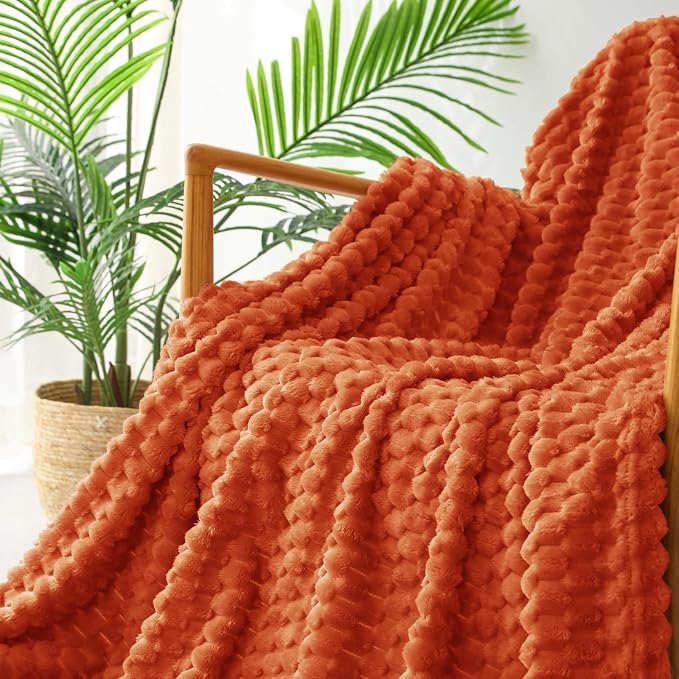 Exclusivo Mezcla 3D Fleece Twin Size Blanket for Bed, Burnt Orange | Extra Soft Fuzzy Plush Lightweight Bed Blankets, Cozy Fluffy Decorative Blankets for All Seasons, 90x66 Inches