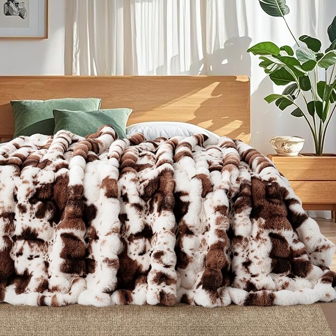 Cow Print Blanket for Couch, Faux Fur Throw Blanket, Super Heavy Warm Cozy Blankets for Bed Sofa, Bubble Plush Fuzzy Soft Mink Blanket for Living Room Bedroom, Cow Brown