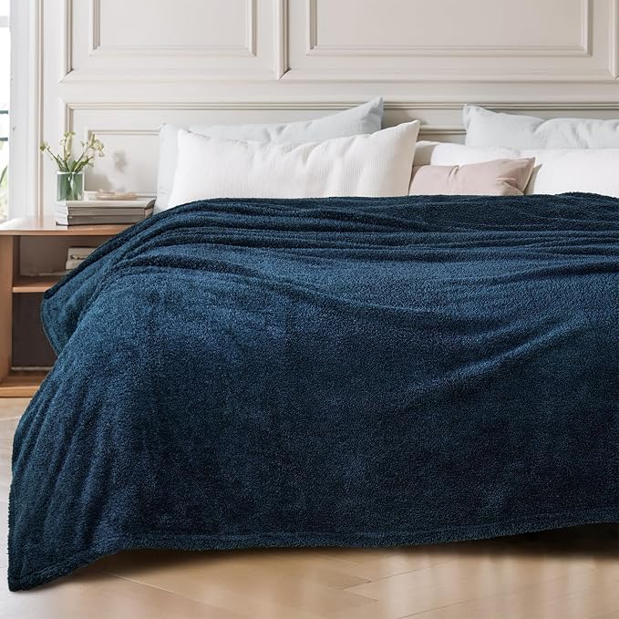 Exclusivo Mezcla Fleece Twin Size Blanket for Couch and Bed, 60" x 80" | Super Soft and Cozy Fluffy Blanket for Women, Lightweight and Fuzzy Blanket for Teens Back to School, All Season, Navy Blue