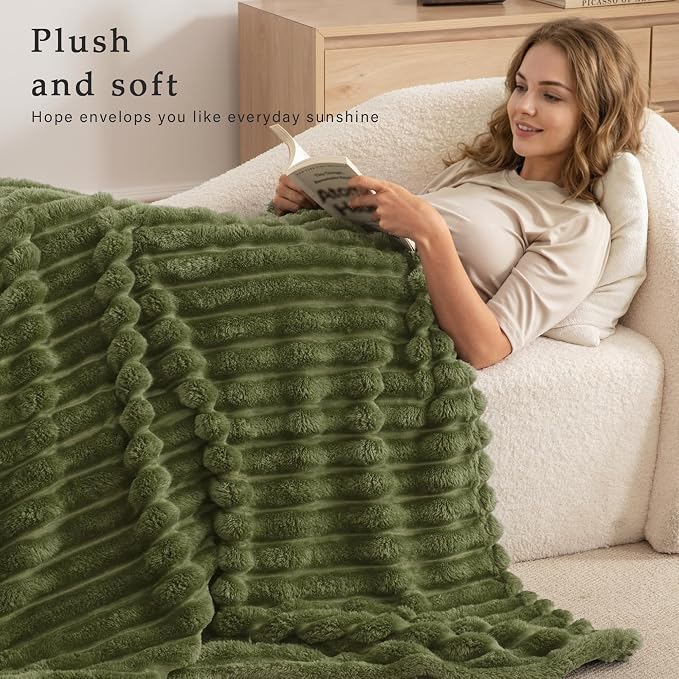 Exclusivo Mezcla Striped King Size Fleece Blanket for Bed, Couch, 90"x104" | Soft Breathable Cozy Bed Blankets, Lightweight Plush Fluffy Fuzzy Jacquard Decorative Blankets