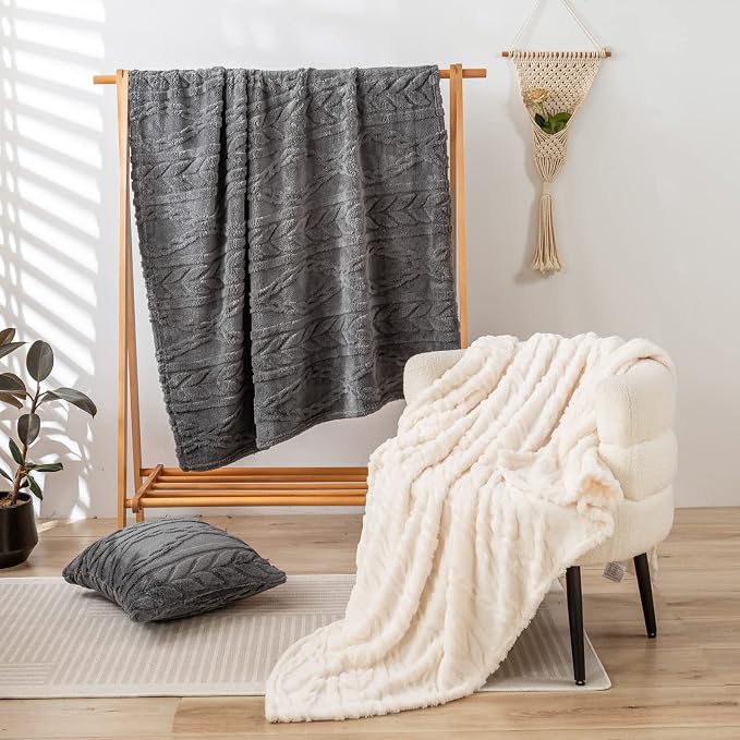 YUSOKI Sherpa Fleece Large Throw Blanket, Grey, 50"x65" | 3D Stylish Design,320GSM, Non-Shedding, Lightweight for All Season Use, stays fluffy after repeated washes, Perfect Gifts
