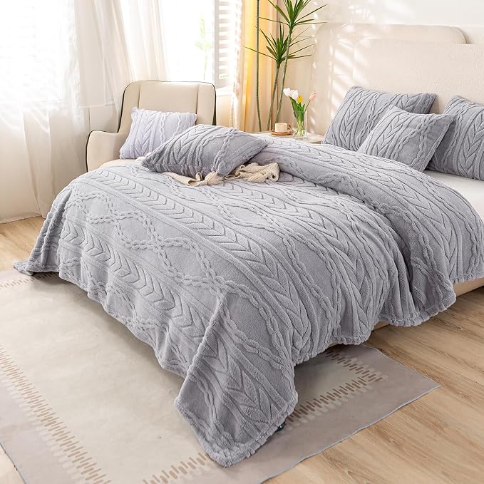 YUSOKI Sherpa Fleece Queen Size Blanket, Light Grey, 90"x90" | 3D Stylish Design,320GSM, Non-Shedding, Lightweight for All Season Use, stays fluffy after repeated washes, Perfect Gifts