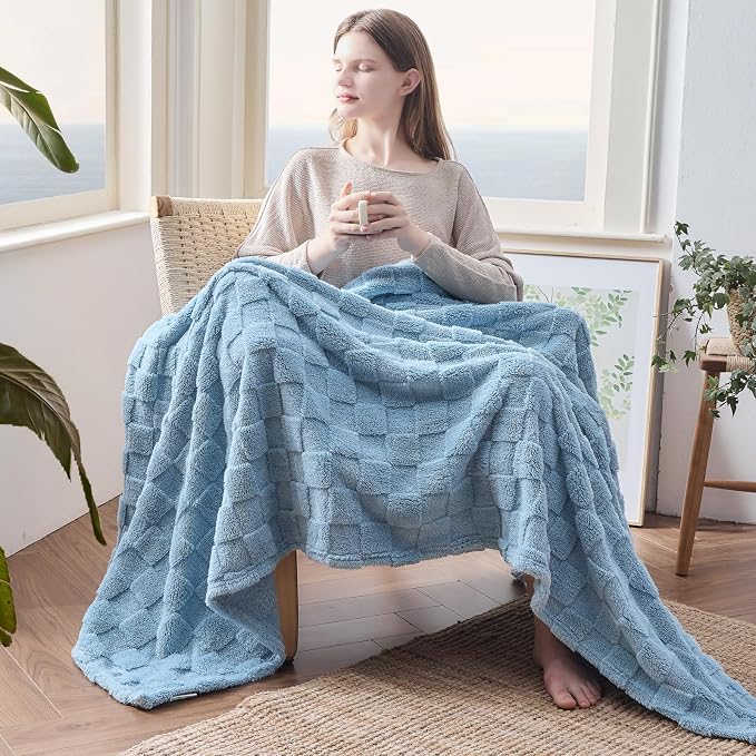 NEWCOSPLAY 3D Checkered Flannel Queen Blanket, Blue Checkered, 90"x90" | Super Soft Cute Lightweight Decorative Premium Silky Fleece Blanket for Couch Sofa Bed, Gift for Women Men, All Season Use