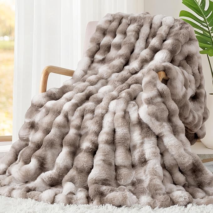Luxury 1000GSM Rabbit Faux Fur Blanket, Super Heavy Warm Cozy Brown Blankets for Couch Bed Sofa, Ruched Plush Fuzzy Elegant Soft Reversible Mink Blanket Living Room Bedroom, 90" x 90"