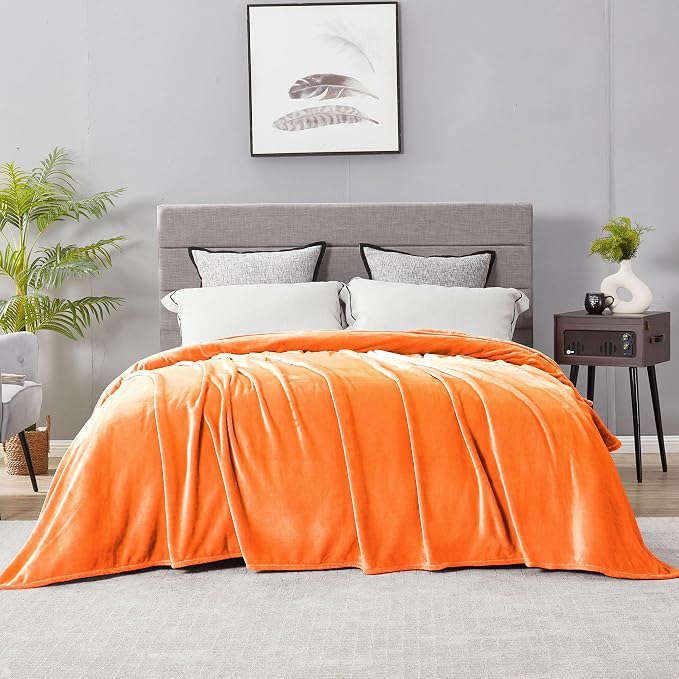 DREAMNINE Super Large Soft Fall Fluffy Fleece Bed Blanket King Size 90" x 108", Luxury Decorative Fuzzy Halloween Blanket for Bedroom,Big Cozy Shaggy Warm Flannel Blankets for Winter Autumn Pet,Orange
