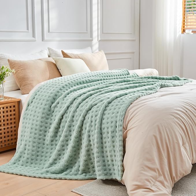 NEWCOSPLAY 3D Waffle Checkered Flannel Queen Blanket, New Sage, 90"x90" | Super Soft Cute Lightweight Decorative Premium Silky Fleece Blanket for Couch Sofa Bed, Gift for Women Men, All Season Use