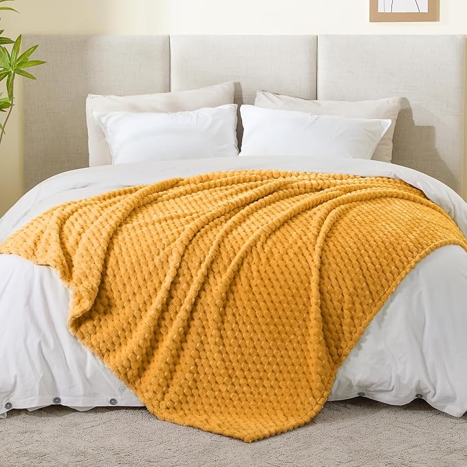 BEDELITE Mustard Yellow Throw Blanket for Couch, Soft Cozy Gifts for Women | 3D Jacquard Decorative Fleece Blanket, Super Soft Plush Throws, Cute Birthday Gift for Women, Suitable for All Seasons, 50*60