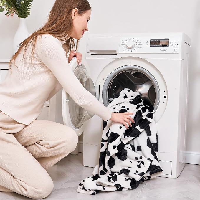 Viviland Fleece Blankets Queen Size Cow Print - 280GSM Lightweight Soft Fuzzy Cozy Plush Queen Blanket for Bed, 90x90 inches