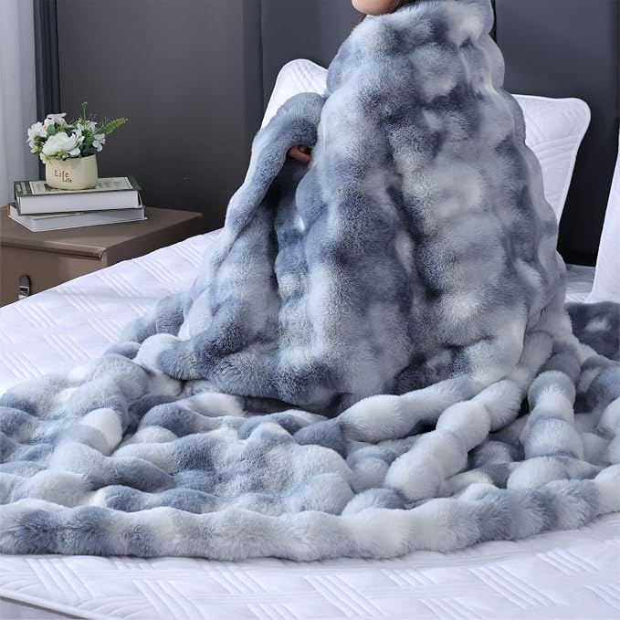 Tie-Dye Blue Faux Fur Throw Blanket for Couch, Snuggly Double-Sided Bubble Plush Blanket with Soft Flannel Back, Decorative Throw for Sofa or Bed, Machine Washable, 60 x 80, 860 GSM