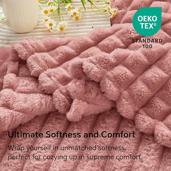 BEDELITE Dusty Pink Checked Fleece Twin Throw Blanket for Bed, 60x80 Inch | Soft Warm Fuzzy Fluffy Blanket for Couch Sofa, Lightweight Plush Cozy Throws for Home Room Decor, Gift for Women, All Season