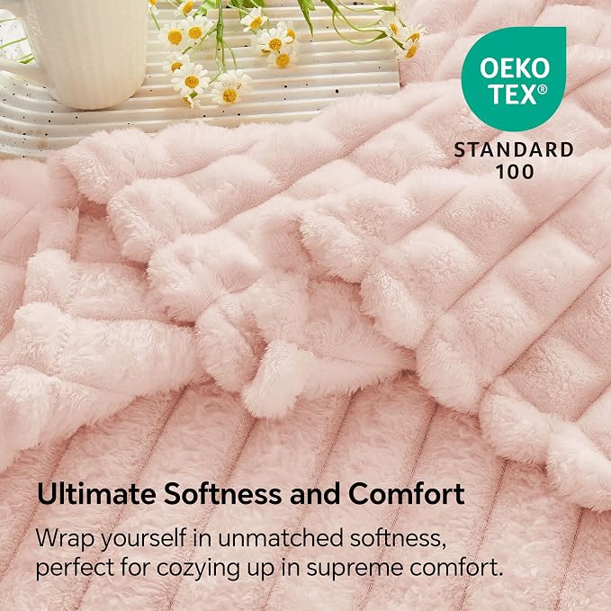 BEDELITE 3D Checked Pink Fleece Throw Blanket for Couch, 50x60 Inches | Soft Warm Fuzzy Fluffy Blanket for Bed Sofa, Lightweight Plush Cozy Blankets for Home Room Decor, Gift for Women, All Season