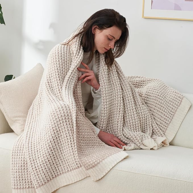 Knit Throw Blanket, Soft Chenille Cozy Breathable Pineapple Chunky Decorative Blanket for Couch, Bed & Sofa, French-Inspired Lightweight Warm Gift for Women, Beige, 60"x80"