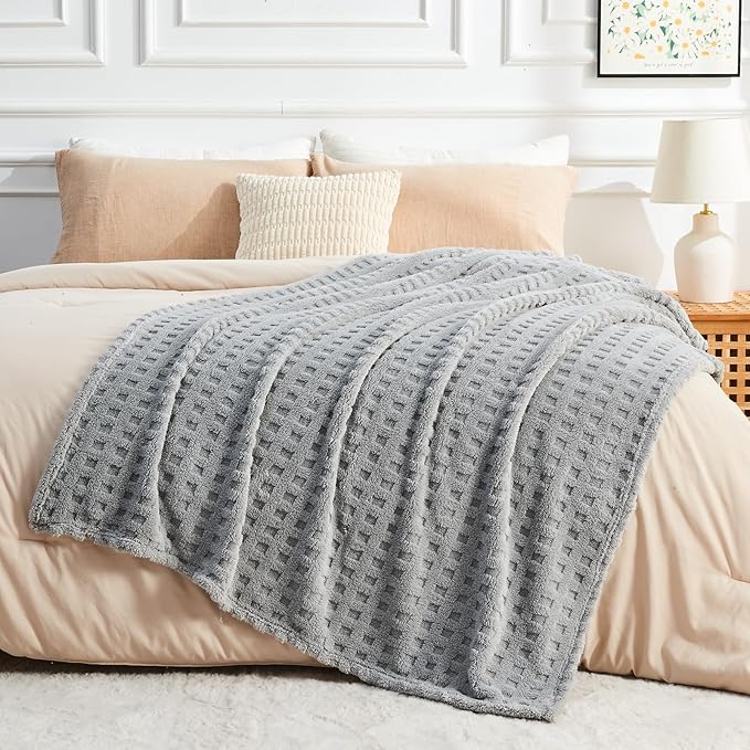 NEWCOSPLAY 3D Waffle Checkered Flannel Throw Blanket, Light Grey, 50"x70" | Super Soft Cute Lightweight Decorative Premium Silky Fleece Blanket for Couch Sofa Bed, Gift for Women Men, All Season Use