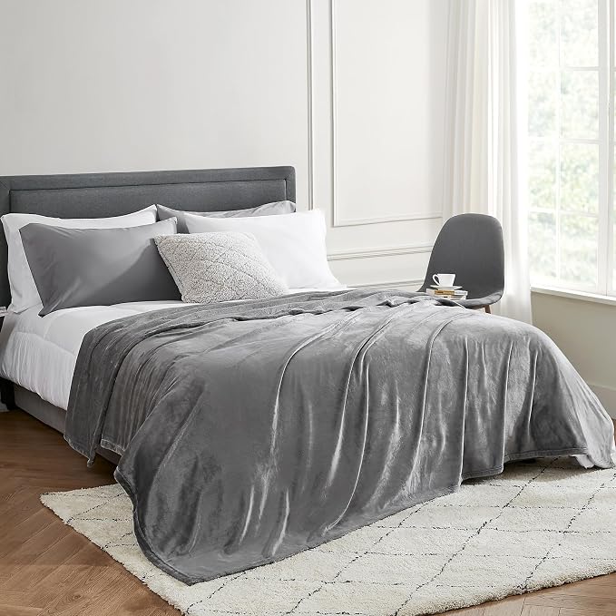 Hansleep Twin Grey Fleece Blanket, Soft Flannel Bed Blanket | Fuzzy Cozy Blanket 60 x 80 Inches, Multi-use for Bed, Sofa, Couch, Travel, Camping, All Season Warm Lightweight Cover