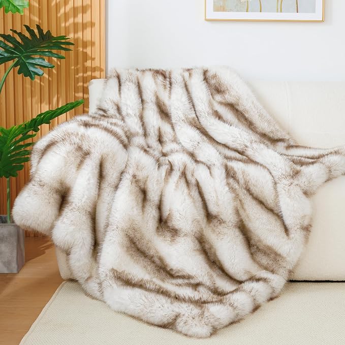 Luxury 1000GSM Faux Fur Queen Blanket, Super Thick Warm Cozy Heavy Blankets for Couch Bed Sofa, Plush Fuzzy Elegant Winter Reversible Mink Blanket for Living Room Bedroom,Taupe