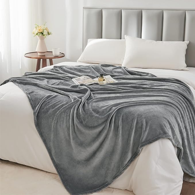 BEDELITE Fleece Blanket Soft Plush King Size Bed Blanket Grey 108"x90" | Ultra Soft Fleece, Plush Microfiber, Lightweight Warmth, All Season Comfort, Fade Resistant, Machine Washable