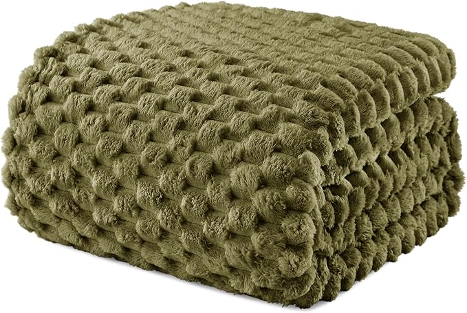 Exclusivo Mezcla 3D Fleece Queen Size Blanket for Bed, Olive Green | Extra Soft Fuzzy Plush Lightweight Bed Blankets, Cozy Fluffy Decorative Blankets for All Seasons, 90x90 Inches