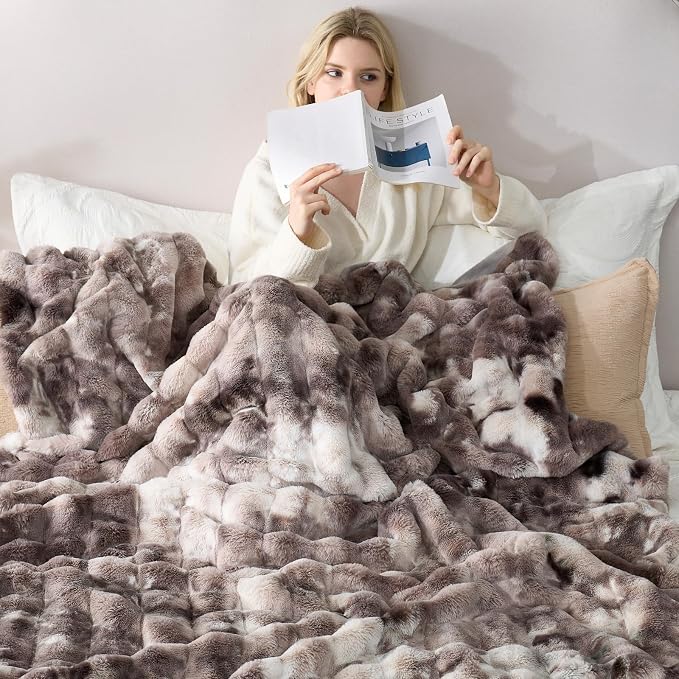 Cozy Bliss Deluxe Striped Rabbit Faux Fur Throw Blanket, Soft Fluffy Warm Plush Blanket for Winter, Modern Homr Decor, Tie-dye Grey 60"x80"