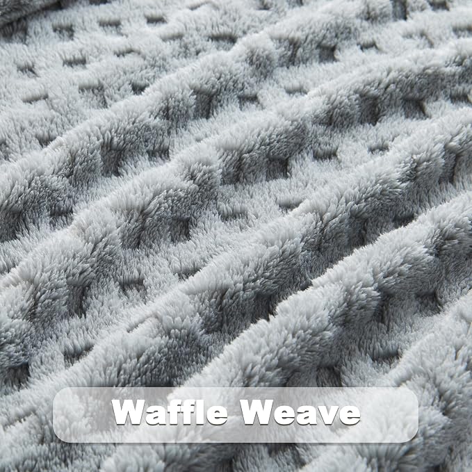 NEWCOSPLAY 3D Waffle Checkered Flannel Throw Blanket, Light Grey, 50"x70" | Super Soft Cute Lightweight Decorative Premium Silky Fleece Blanket for Couch Sofa Bed, Gift for Women Men, All Season Use