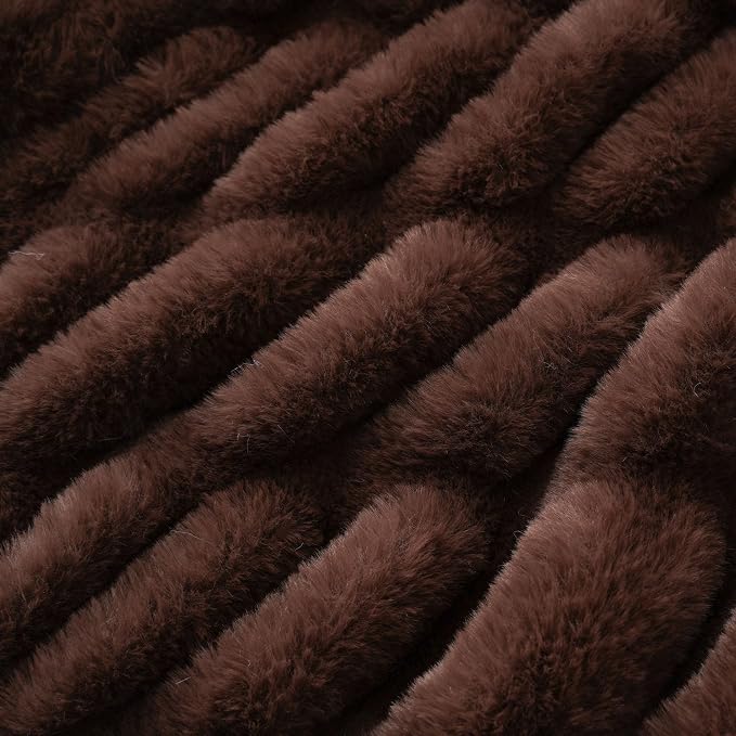 BATTILO Super Soft Faux Fur Throw Blanket for Couch, 50"x60", Double Side | Chocolate Brown Throw Blanket, Silky Bubble Blanket, Thick Warm Mink Cozy Faux Fur Blanket For Bed, Sofa Living Room