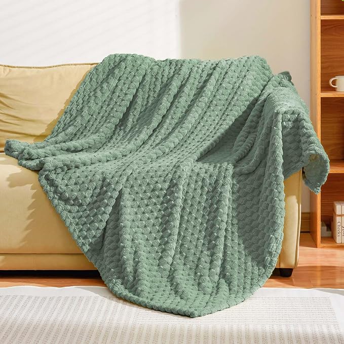 Excervent Hexagon Jacquard Throw Blanket for Kids, 40x50 Inches, Sage Green | Decorative Fuzzy Flannel Fleece Throw Blanket for Sofa, Super Soft Cozy Gifts for Kids & Pets, Suitable for All Seasons