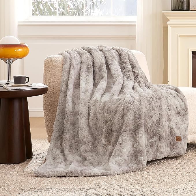 Cozy Bliss Faux Fur Throw Blanket for Couch, Fuzzy Soft Plush Thick Warm Fluffy Reversible Wave Textured Blanket for Sofa Bedroom Living Room, 55 * 70 Inches Tie-dye Grey